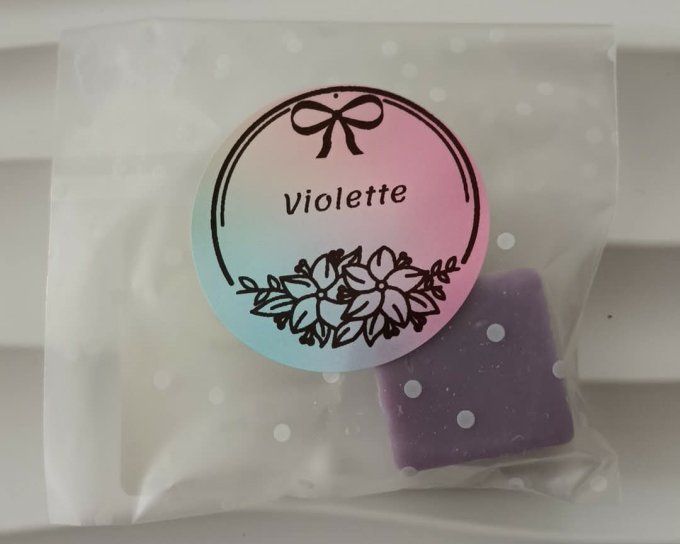 Violette (comme le bonbon !)